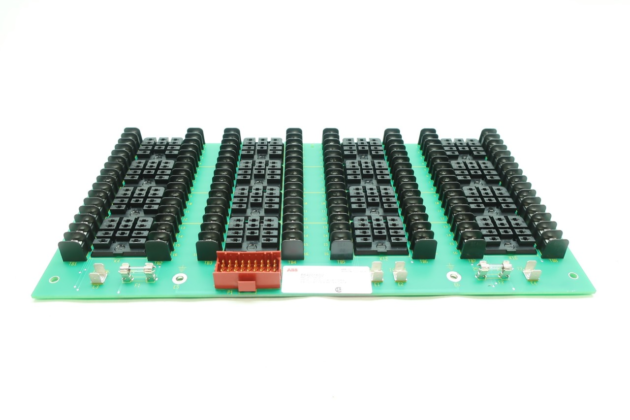 ABB DI810 Digital Input Module, 16 Channels, 24V DC - Image 2